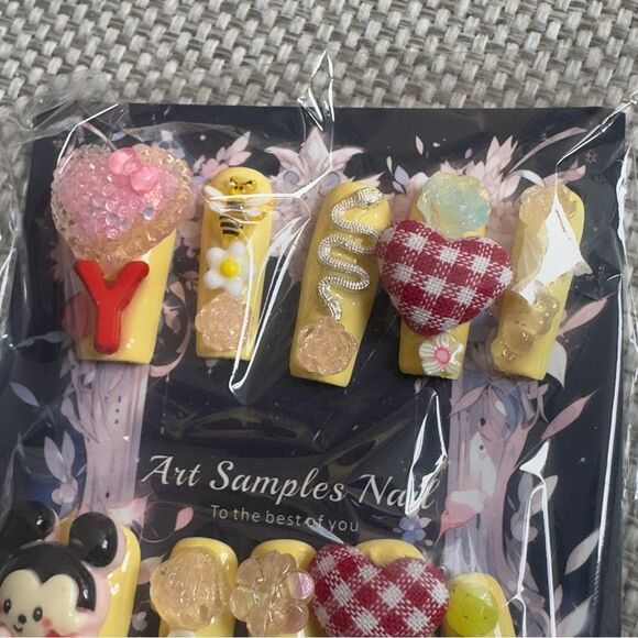 Press On Cute Cartoon Nail Art Set Size Medium - Picture 11 of 13
